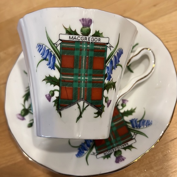 Adderley English fine bone china tea cup and sauce - Picture 5 of 7